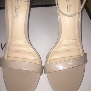 Nude heel